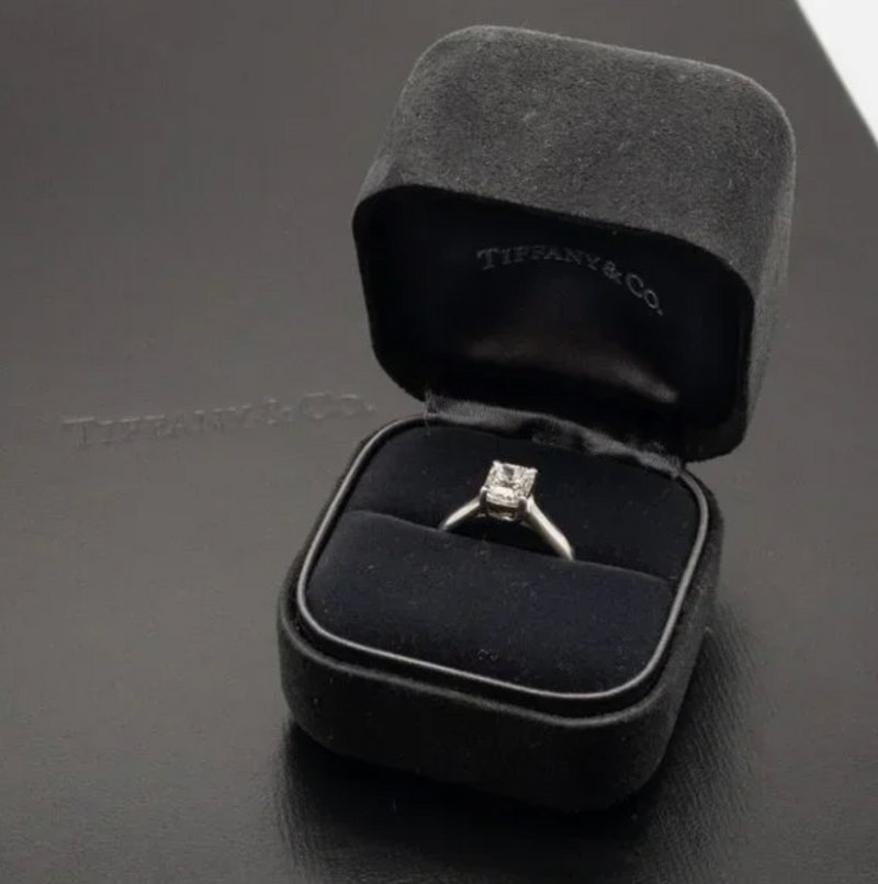 MINT! TIFFANY AND CO VVS 1CT++ PLATINUM WEDDING RING WITH BOX AND PAPER!!