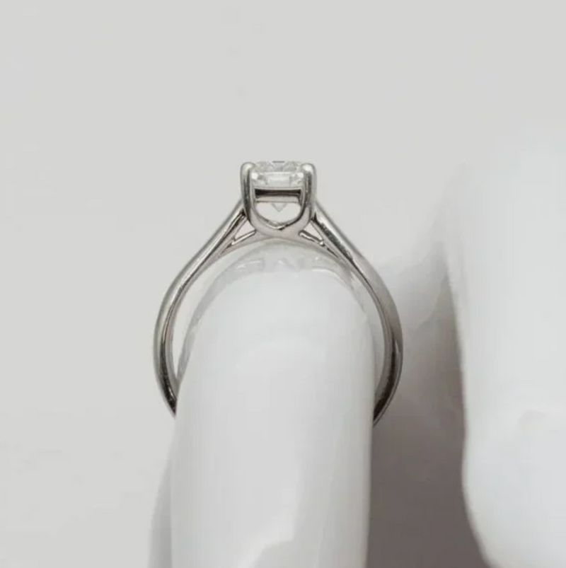 MINT! TIFFANY AND CO VVS 1CT++ PLATINUM WEDDING RING WITH BOX AND PAPER!!