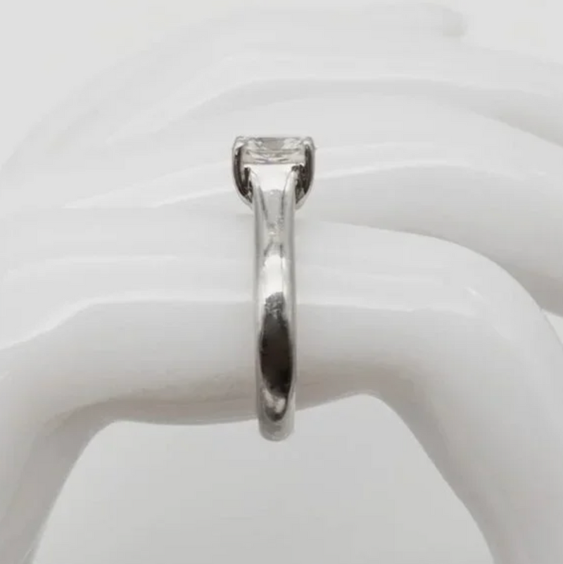 MINT! TIFFANY AND CO VVS 1CT++ PLATINUM WEDDING RING WITH BOX AND PAPER!!