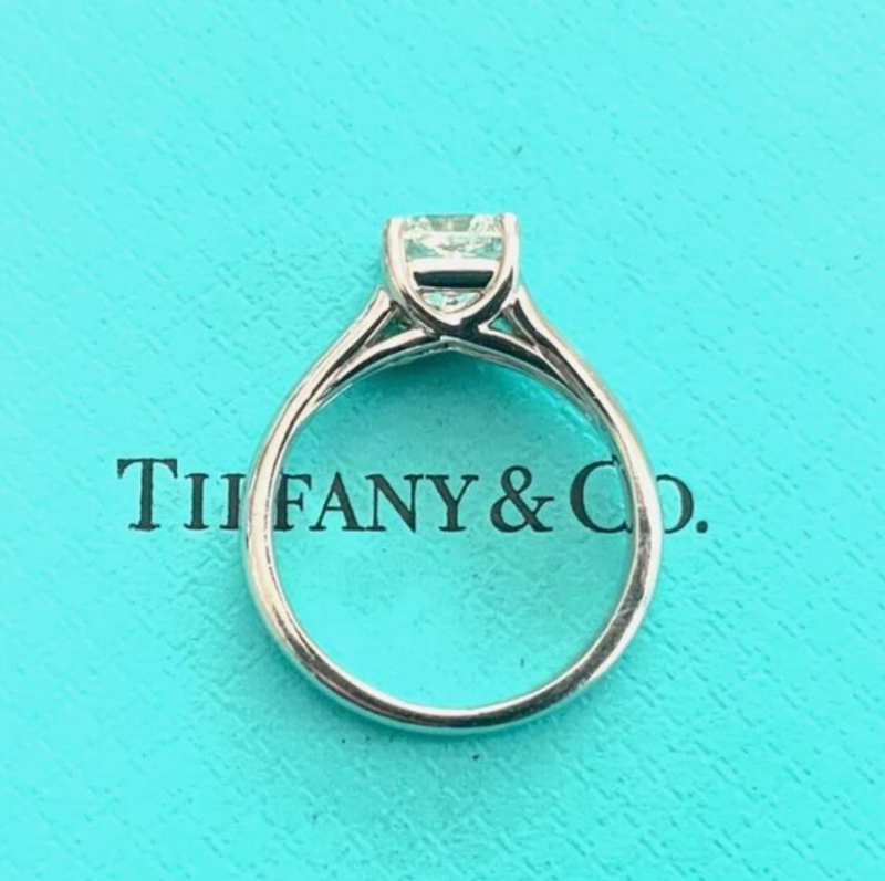 MINT! TIFFANY AND CO VVS 1CT++ PLATINUM WEDDING RING WITH BOX AND PAPER!!
