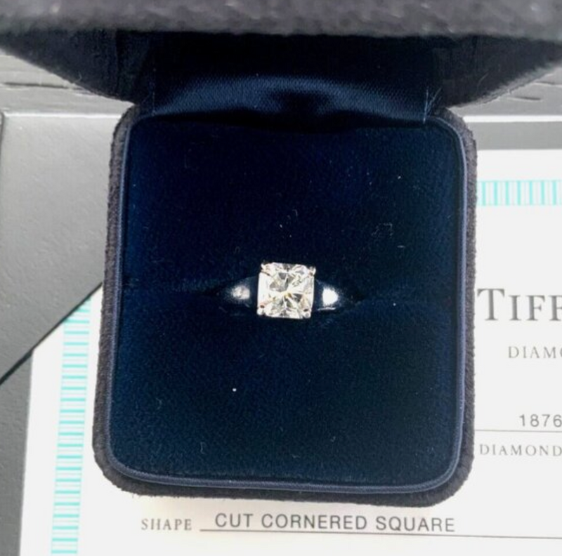 MINT! TIFFANY AND CO VVS 1CT++ PLATINUM WEDDING RING WITH BOX AND PAPER!!