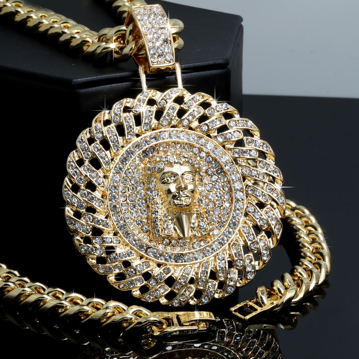 Round Cuban Jesus Face CZ Fully Iced Pendant 10mm Chain Gold