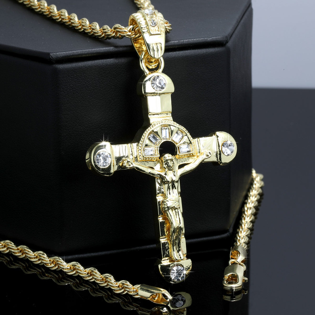 Halo Cross Iced Jesus Pendant CZ 14k Gold Rope Chain for Men