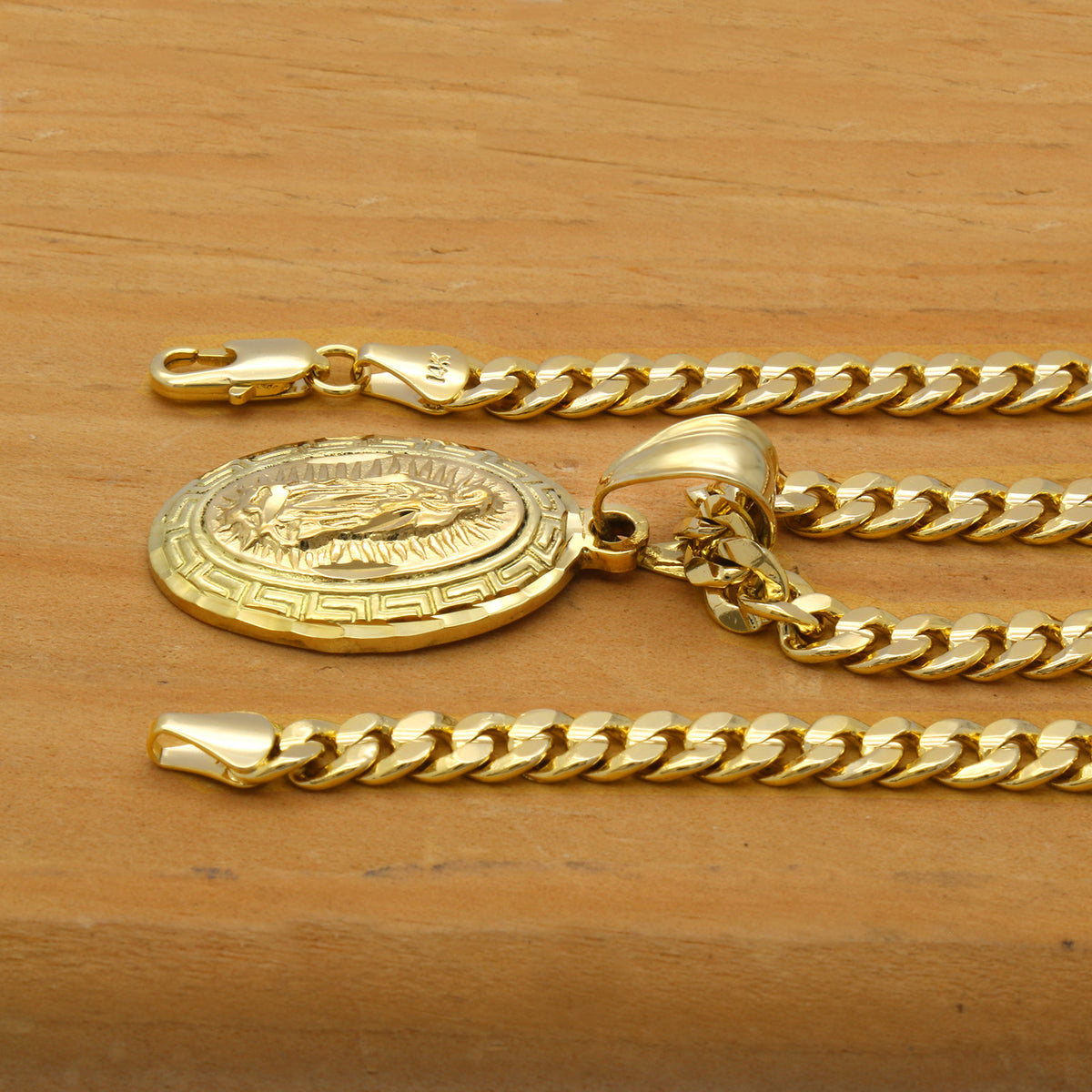 Men's 18k Gold Mini Oval Guadalupe Pendant 5mm 24" Cuban Necklace Chain