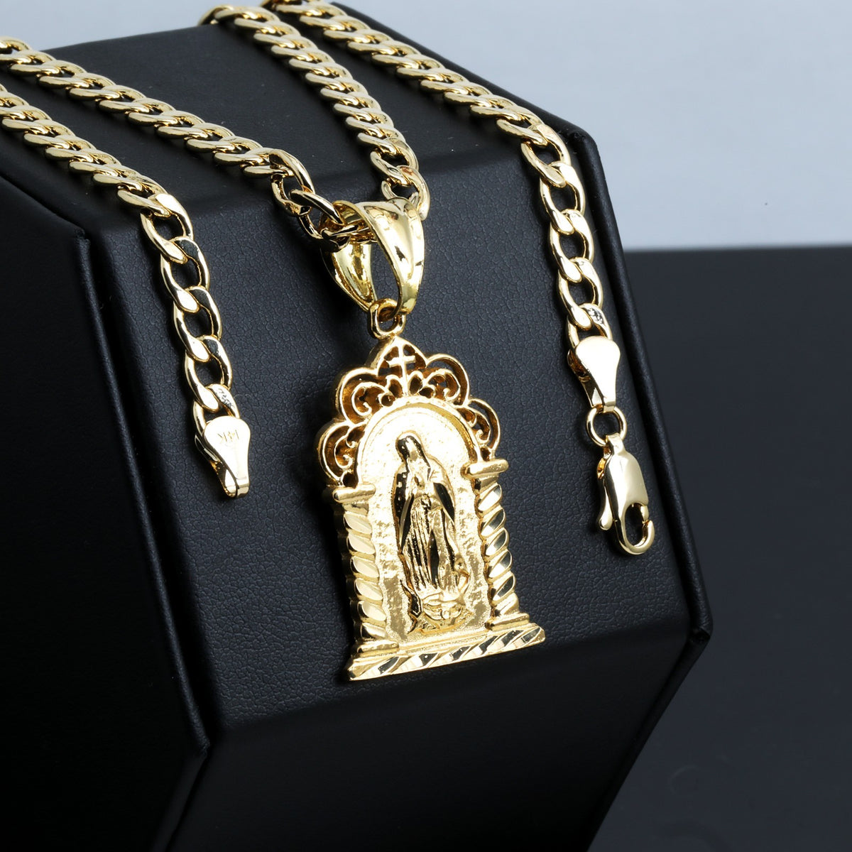 Garden Virgin Mary Charm Pendant 14k Gold 20" Cuban Choker Chain