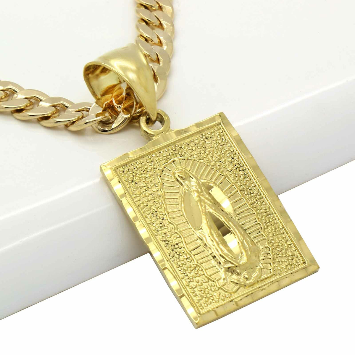 Men's 18k Gold Guadalupe Pendant 6mm 24" Cuban Chain (L)