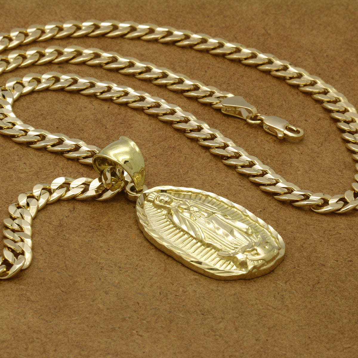 Men's 18k Gold Guadalupe Pendant 6mm Cuban Chain Necklace