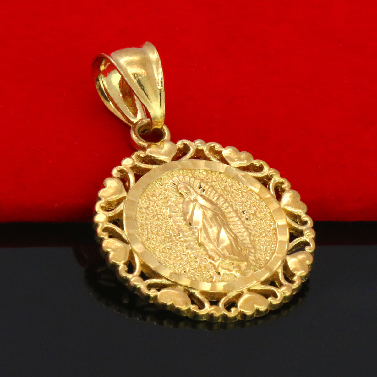 18k Gold Lovely Round Virgin Mary Pendant 5mm 18" Figaro Necklace Chain